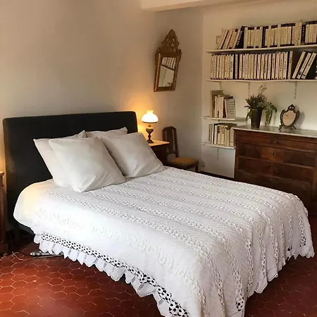 ベッド・アンド・ブレックファスト La Maison Joly メネルブ