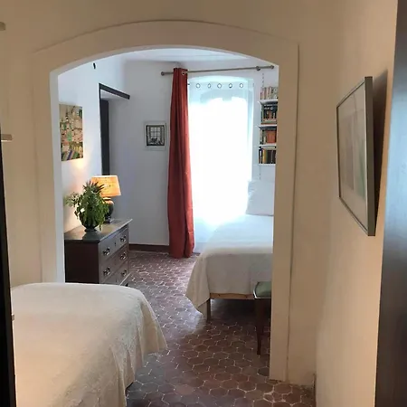 La Maison Joly メネルブ
