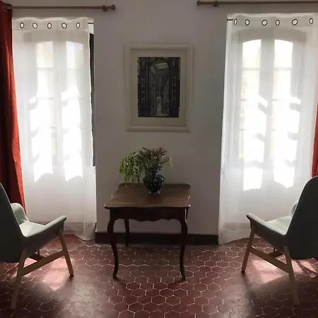 La Maison Joly ベッド・アンド・ブレックファスト メネルブ