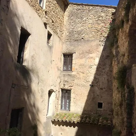 ベッド・アンド・ブレックファスト La Maison Joly メネルブ